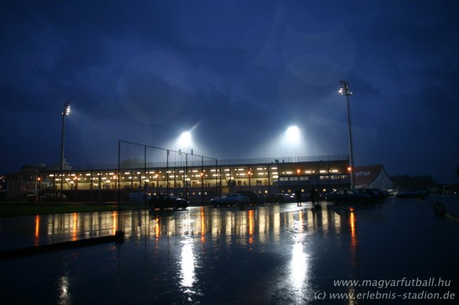 ground_012_004.jpg