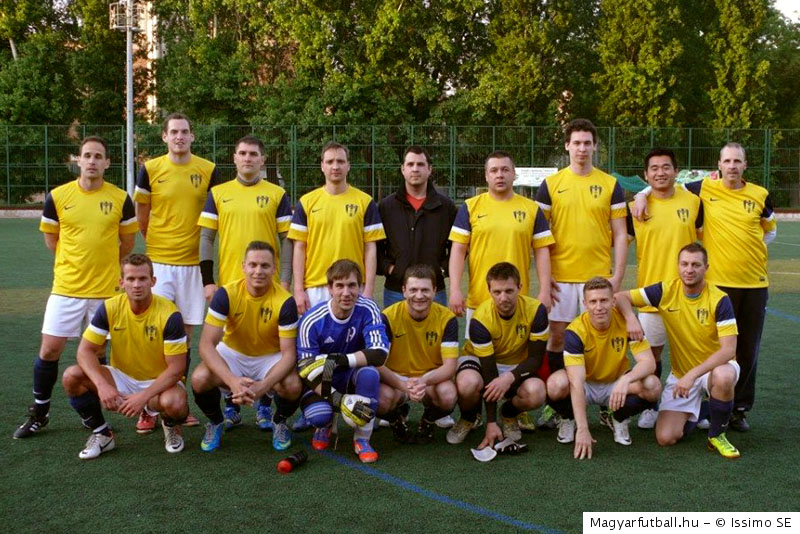 Az Issimo SE csapata a 2013/2014-es szezonban