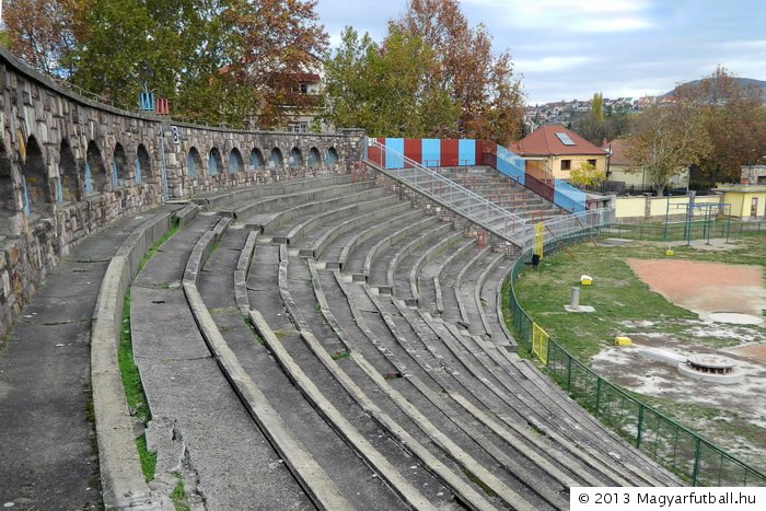 3300 Eger Stadion út 8